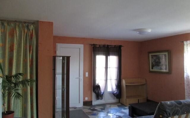 Apartment With one Bedroom and spa in Gézier-et-fontenelay, With Wonde