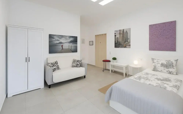 Fantastico 4 - With Large Private Terrace, Free Parking, air Conditioning, BBQ