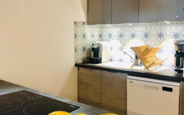 Nouvelle annonce : Appartement rénové de 66m2 pleine vue mer!