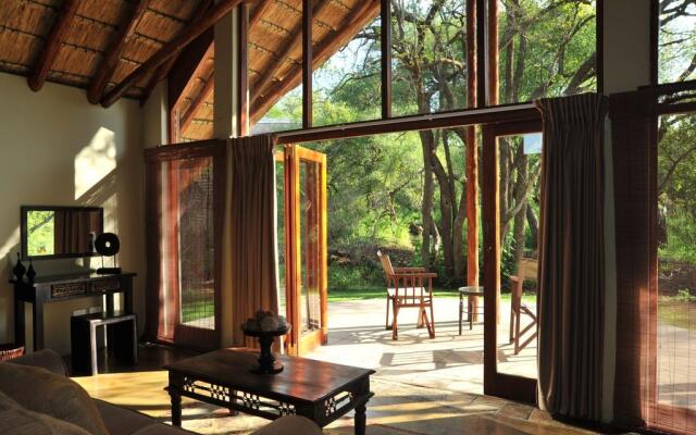 Black Rhino Game Lodge