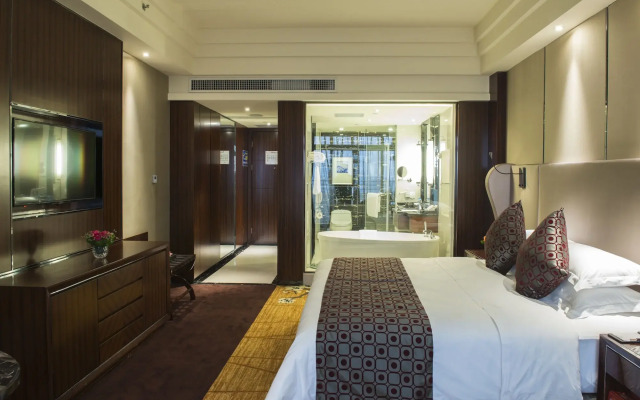 Longjiang Country Garden Phoenix Hotel