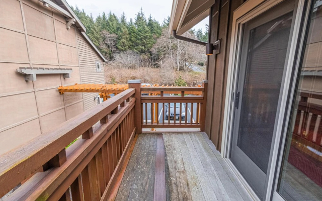 Lodges at Cannon Beach D2