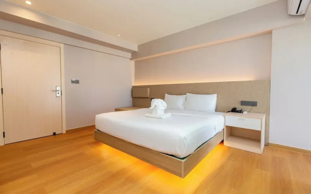lucky Elephant Hotel