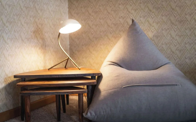 Tahoe Forest Chalet 3BR House w/ Mountain Views