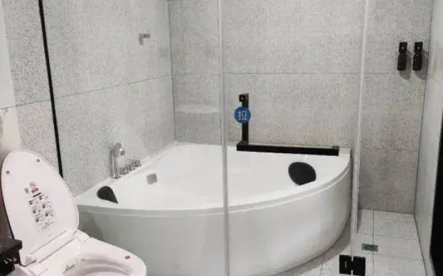 Ripple Hotel