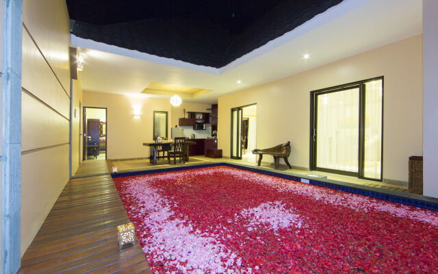 Flamingo Dewata Suite