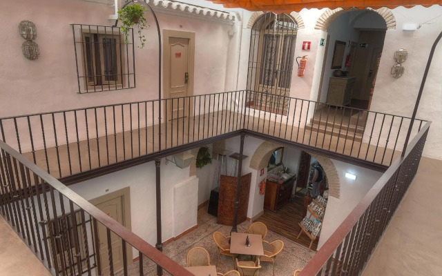 Los Patios Hotel