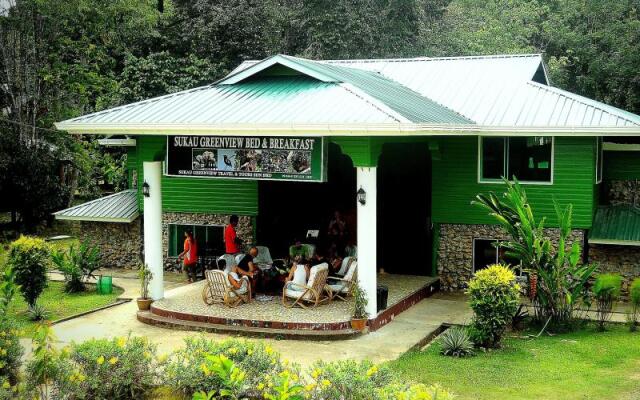 Sukau Greenview Bed and Breakfast
