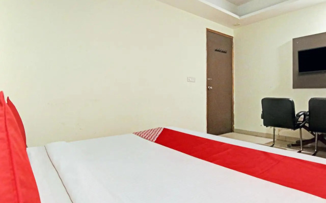 Oyo Flagship 807479 Hotel Collection