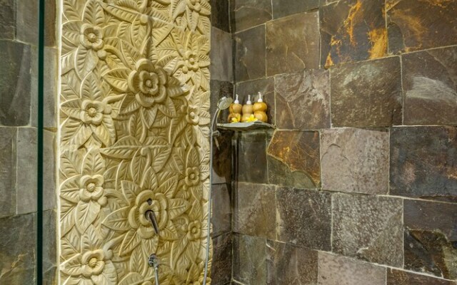Brand New Luxury 3BR Villa Ethnic Ubud 3
