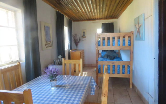 Swartberg Backpackers