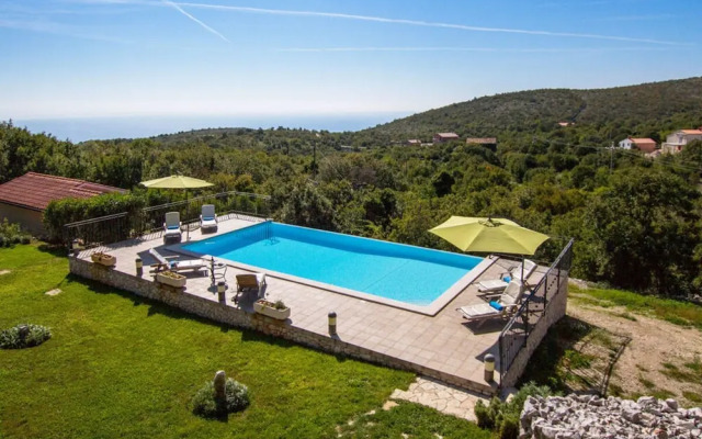 Villa Albina Comfortable Holiday Residence
