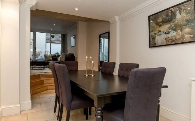 Beautiful 3Br House In Knightsbridge