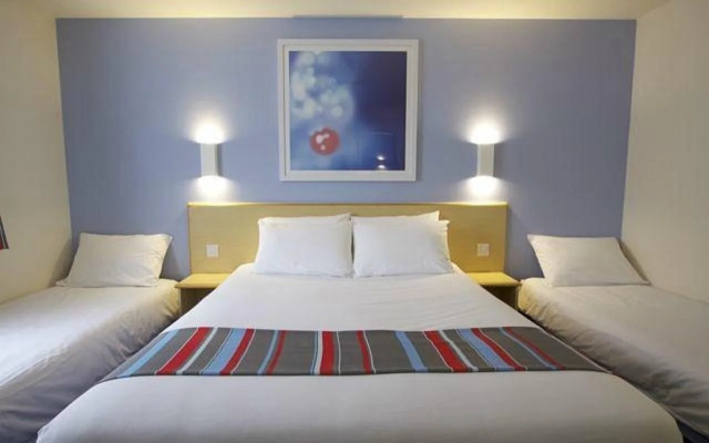 Travelodge Edinburgh Dreghorn