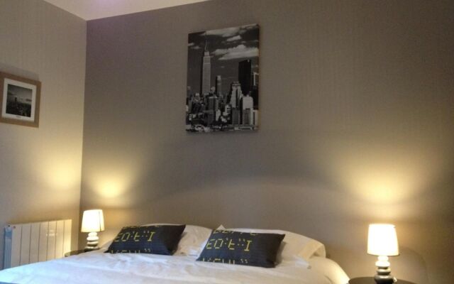 Demeure et Dependance