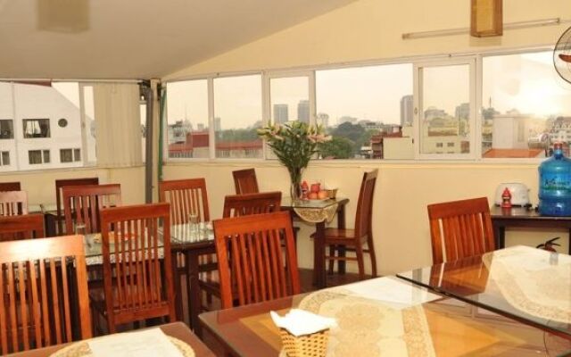 Hanoi An Father's Hotel & Travel