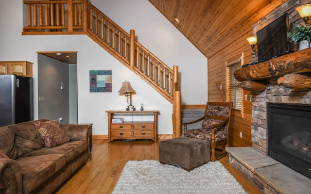 Lakeside Lodge 4 Bedroom House