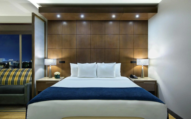 Oxford Suites Downtown Spokane