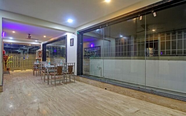 Fabhotel Dream Plaza