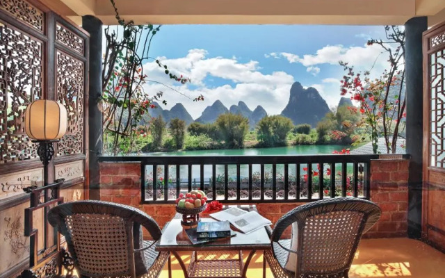 Yangshuo Mountain Retreat