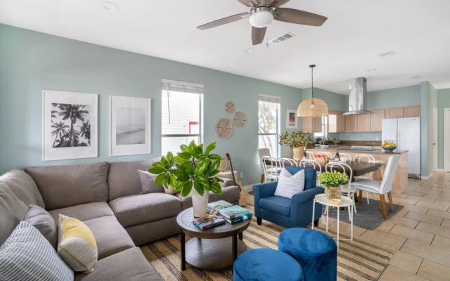 Matthew Blvd - Marina