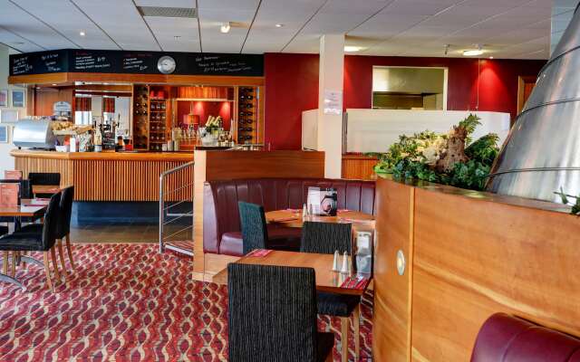 Best Western Kings Manor Hotel