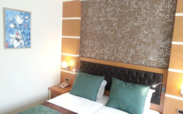 Malahit Exclusive City Hotel