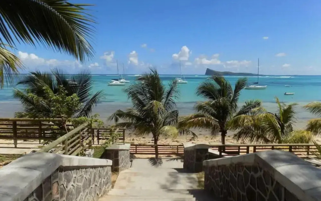 Xanadu Beach Villa 1 Min Walk To The Beach