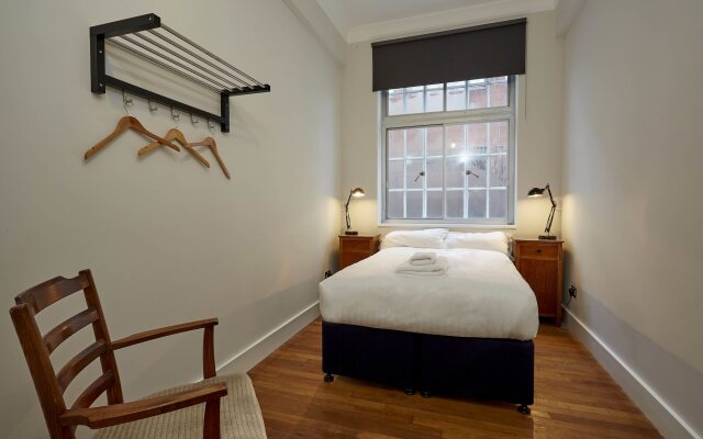 Green Rooms - Hostel