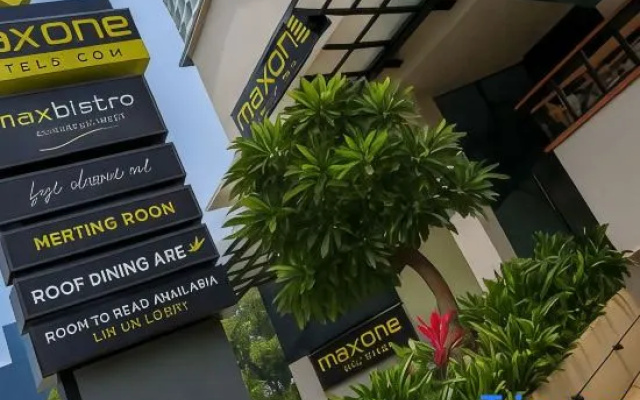 MaxOneHotels @ Kota Harapan Indah