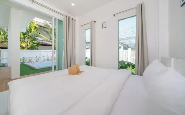 Beachfront 2BR Pool Villa DelMar Kamala