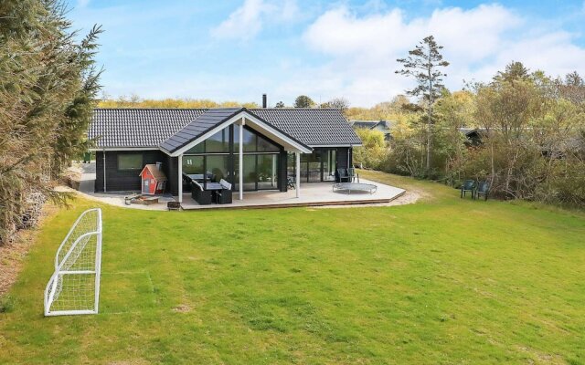 Comfy Holiday Home in Vinderup With Terrace