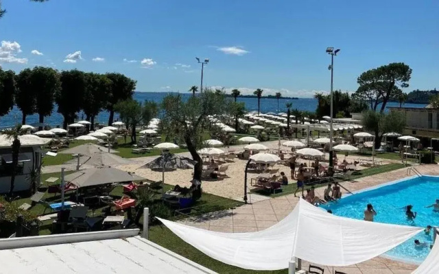 Hotel Atelier Gardone Riviera & Beach