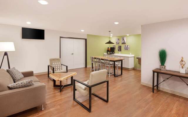 WoodSpring Suites Las Colinas - Northwest Dallas