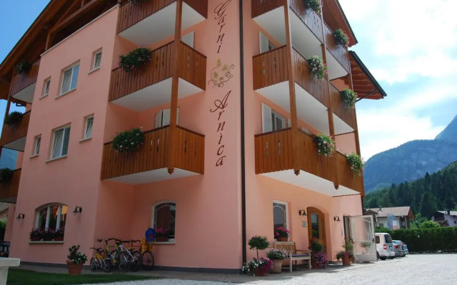 Arnica Hotel Garni a Molveno