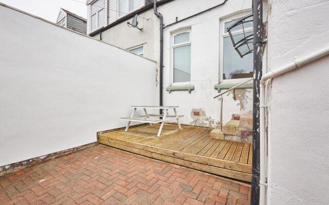 Host Stay 21 in Sunderland
