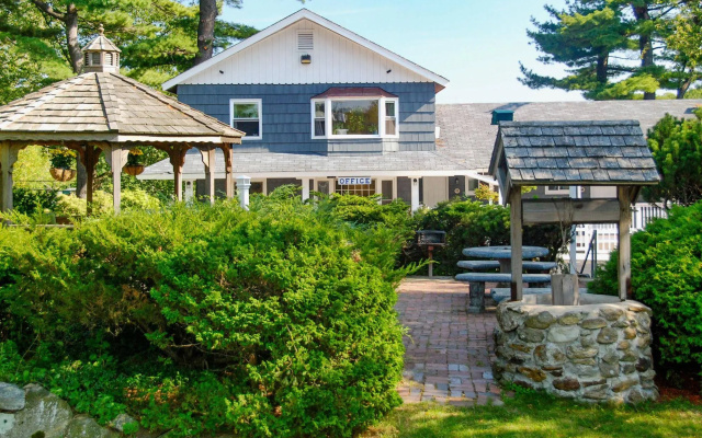 Kittery Inn and Suites