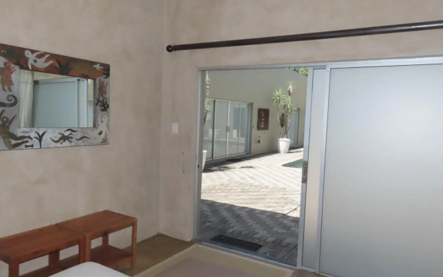 Sunset Lodge & Safaris