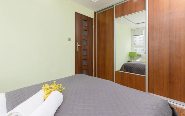 Apartment Jana Pawła II by Renters