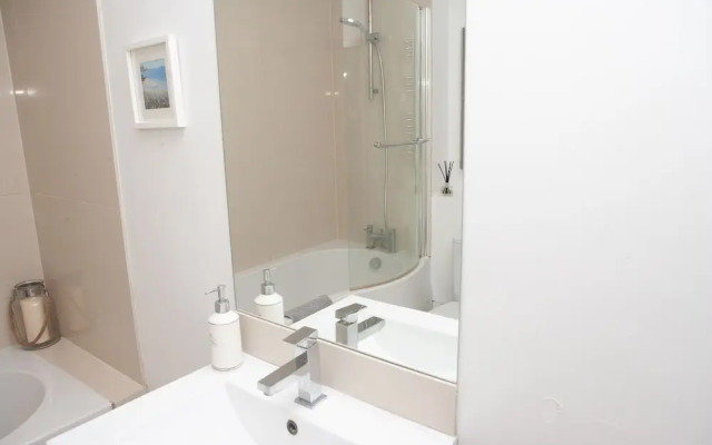 Prime Clifton Location - R&R Guesthouse 1