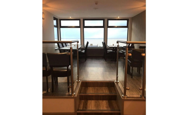 The Knowes Hotel & Restaurant