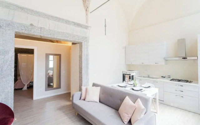 Romantic Escape City Centre With Jacuzzi & Parking