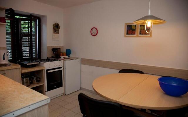 Muki's House- just 50m from the beach