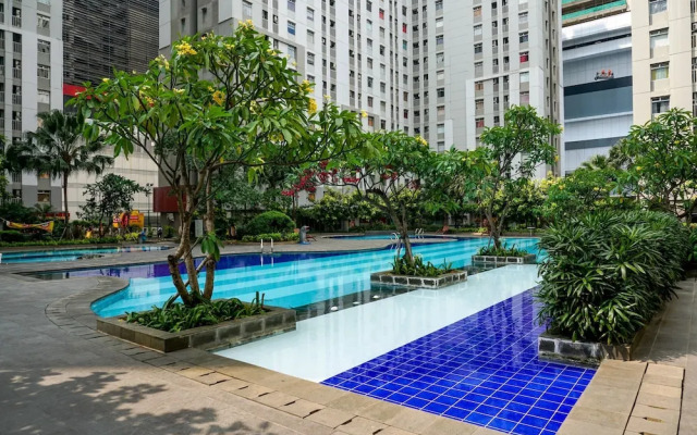 2BR Apartment Green Bay with Direct Access to Baywalk Mall