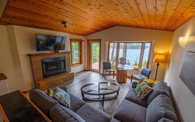 A Snug Harbour Inn