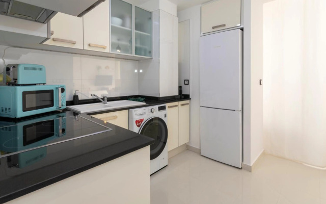 BECALP 24 moderno estudio en el centro urbano