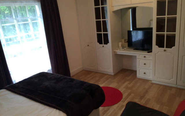 Wellington Road Apartments