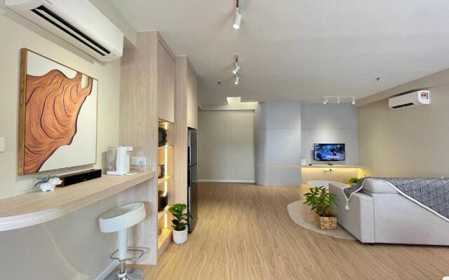 QUEENSLAND SUITES at ARU SUITES, Kota Kinabalu