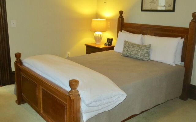 The Hotel Marblehead