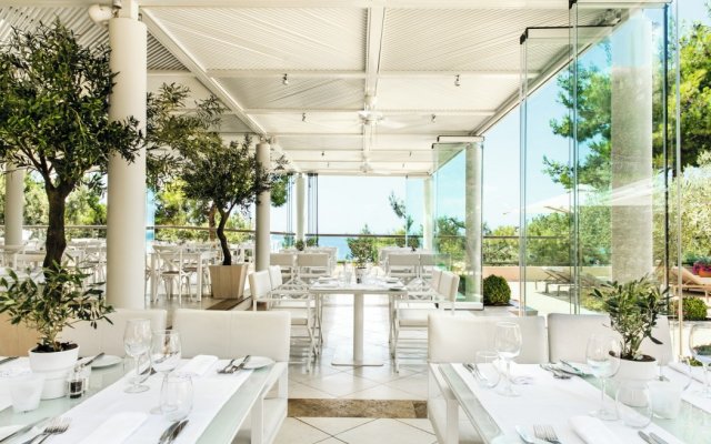 Ikos Oceania Hotel